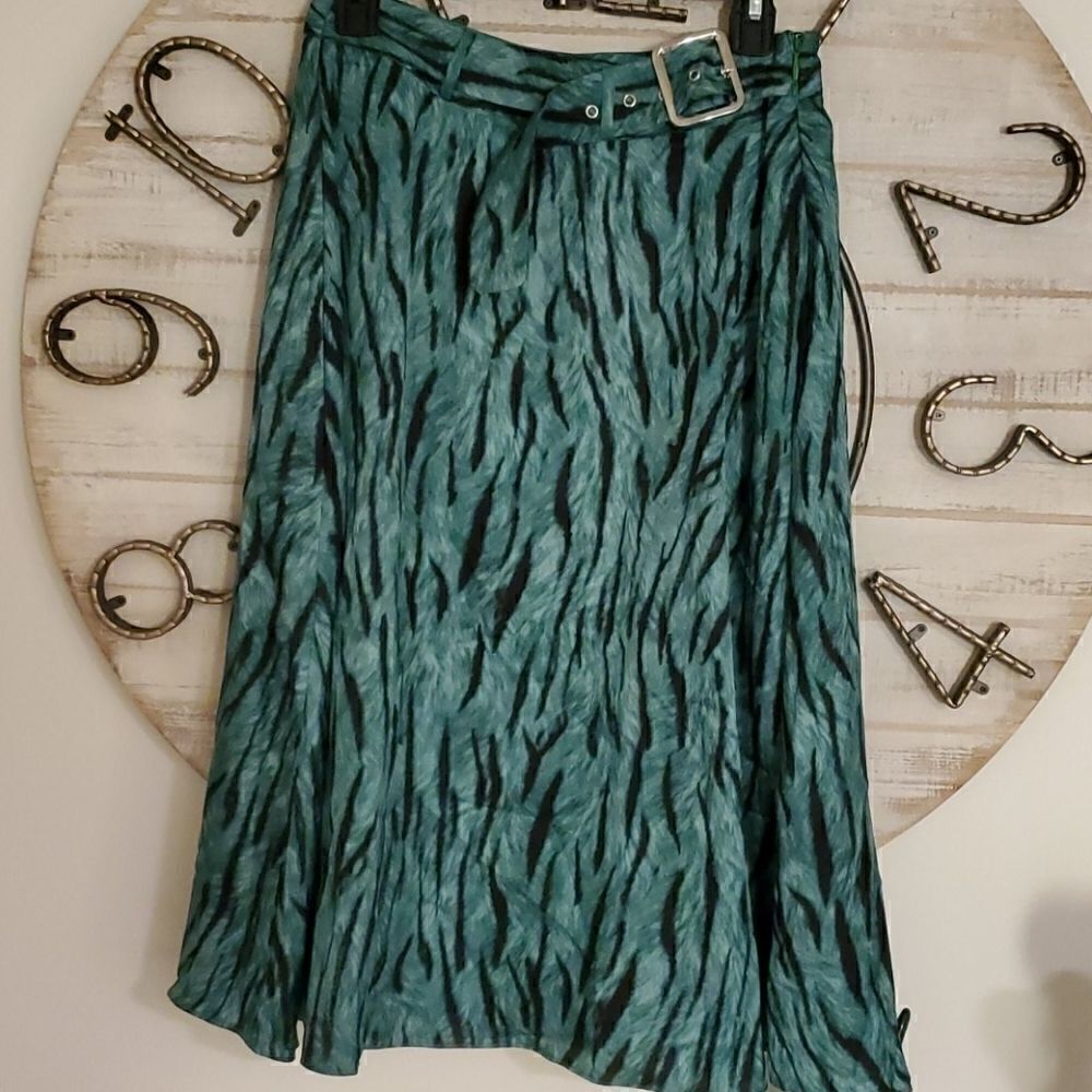 Belted animal print skirt 